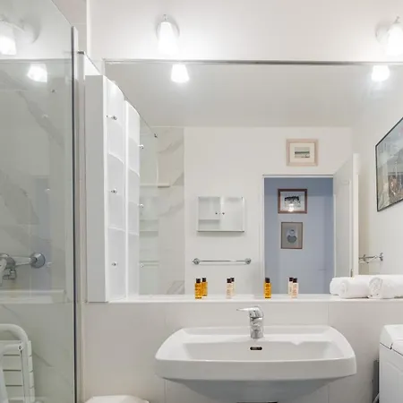 Apartament Veeve - Honeybee Haven Paryż